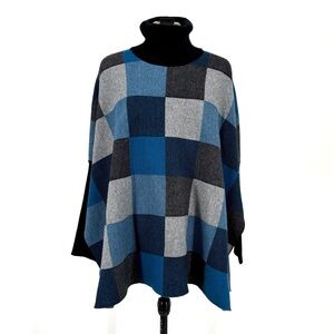 Elana Wang NWT Blue and Grey Plaid Ribbed Sleeve Turtleneck Poncho, Medium